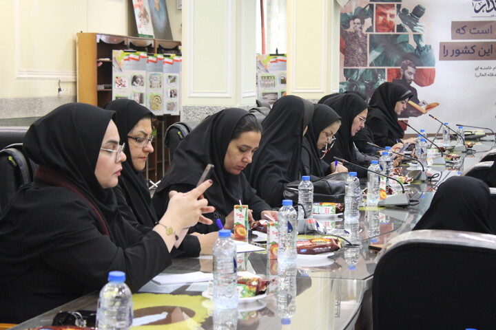 تصاویر/ نشست خبری فرمانده سپاه ثارالله کرمان به مناسبت هفته بسیج