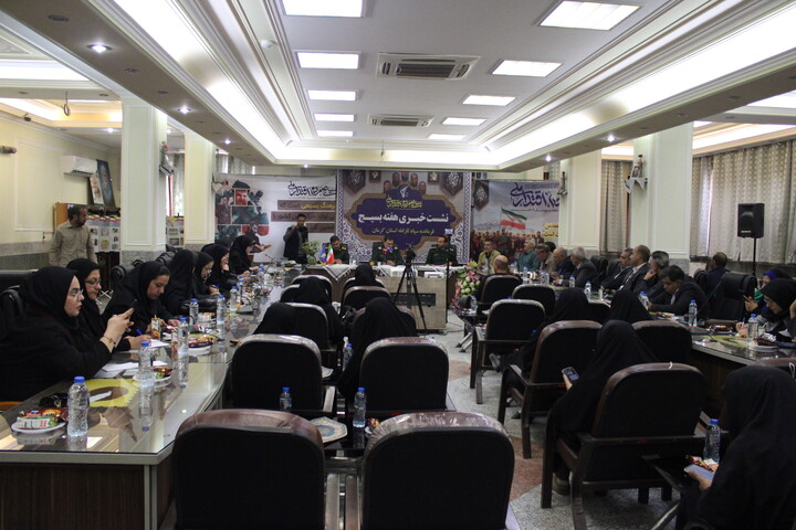 تصاویر/ نشست خبری فرمانده سپاه ثارالله کرمان به مناسبت هفته بسیج