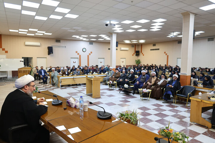 تصاویر /  آیین اختتامیه پنجمین دوره طرح اندیشه تمدن‌ساز ویژه اساتید دانشگاه علوم پزشکی تبریز