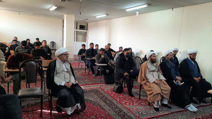 تصاویر| نشست تخصصی «تبیین سیرو سلوکو عرفان علامه طباطبایی» در مدرسه علمیه امام سجاد(ع)