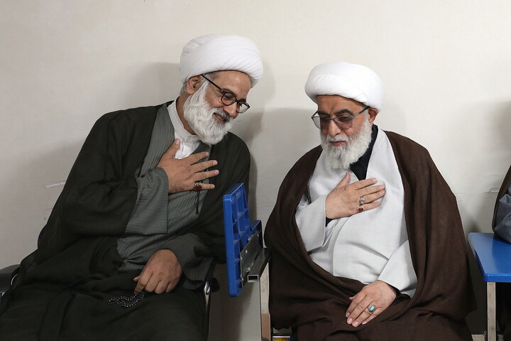 تصاویر/ نشست اساتید مدرس صاحب الزمان(عج) با حضور آیت الله شب زنده دار