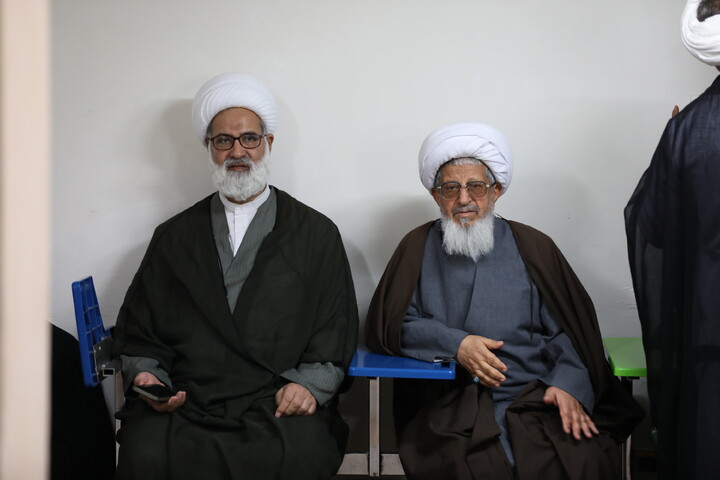 تصاویر/ نشست اساتید مدرس صاحب الزمان(عج) با حضور آیت الله شب زنده دار