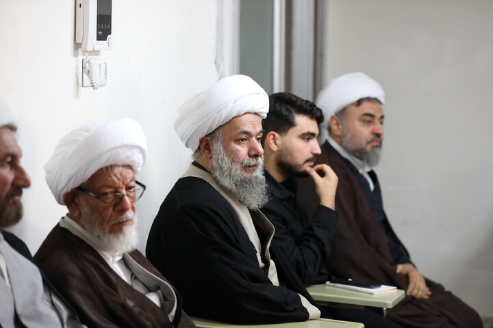 تصاویر/ نشست اساتید مدرس صاحب الزمان(عج) با حضور آیت الله شب زنده دار