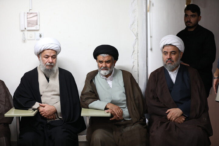 تصاویر/ نشست اساتید مدرس صاحب الزمان(عج) با حضور آیت الله شب زنده دار