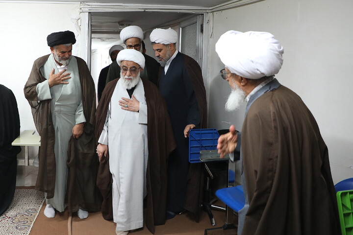 تصاویر/ نشست اساتید مدرس صاحب الزمان(عج) با حضور آیت الله شب زنده دار