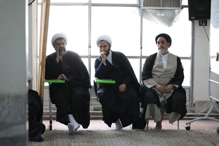 تصاویر/ نشست اساتید مدرس صاحب الزمان(عج) با حضور آیت الله شب زنده دار