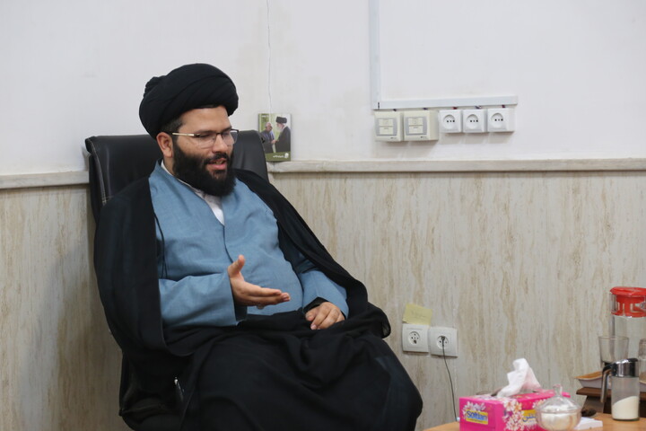 تصاویر/دیدار رئیس عقیدتی سیاسی  نیروی انتظامی شهرستان ماهشهر با مدیر حوزه علمیه خوزستان