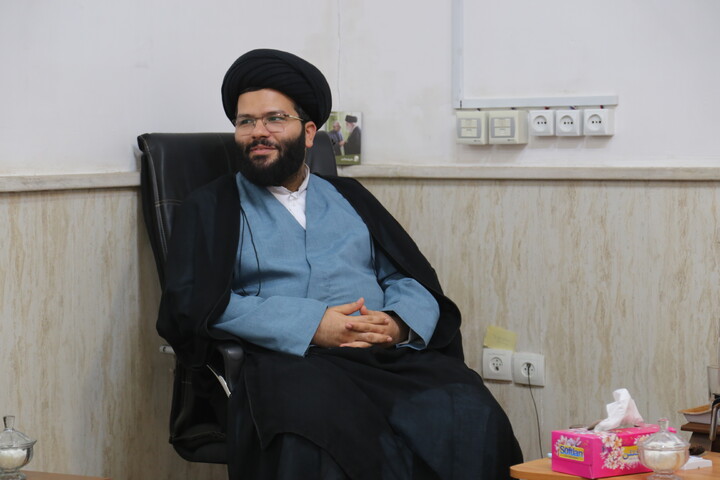 تصاویر/دیدار رئیس عقیدتی سیاسی  نیروی انتظامی شهرستان ماهشهر با مدیر حوزه علمیه خوزستان