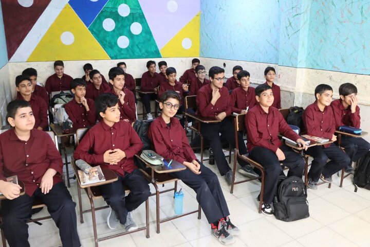 تصاویر/ امام جمعه عالیشهر در جمع دانش‌آموزان