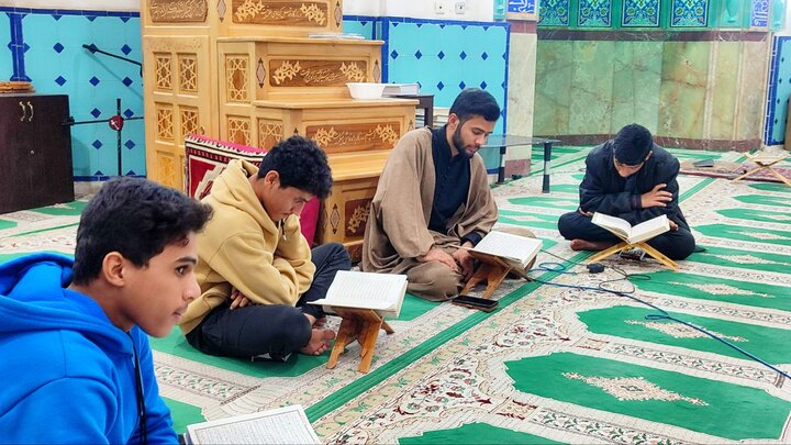 تصاویر/ نشست قرائت قرآن طلاب مدرسه علمیه آیت‌الله مدنی   کاشانی(ره)