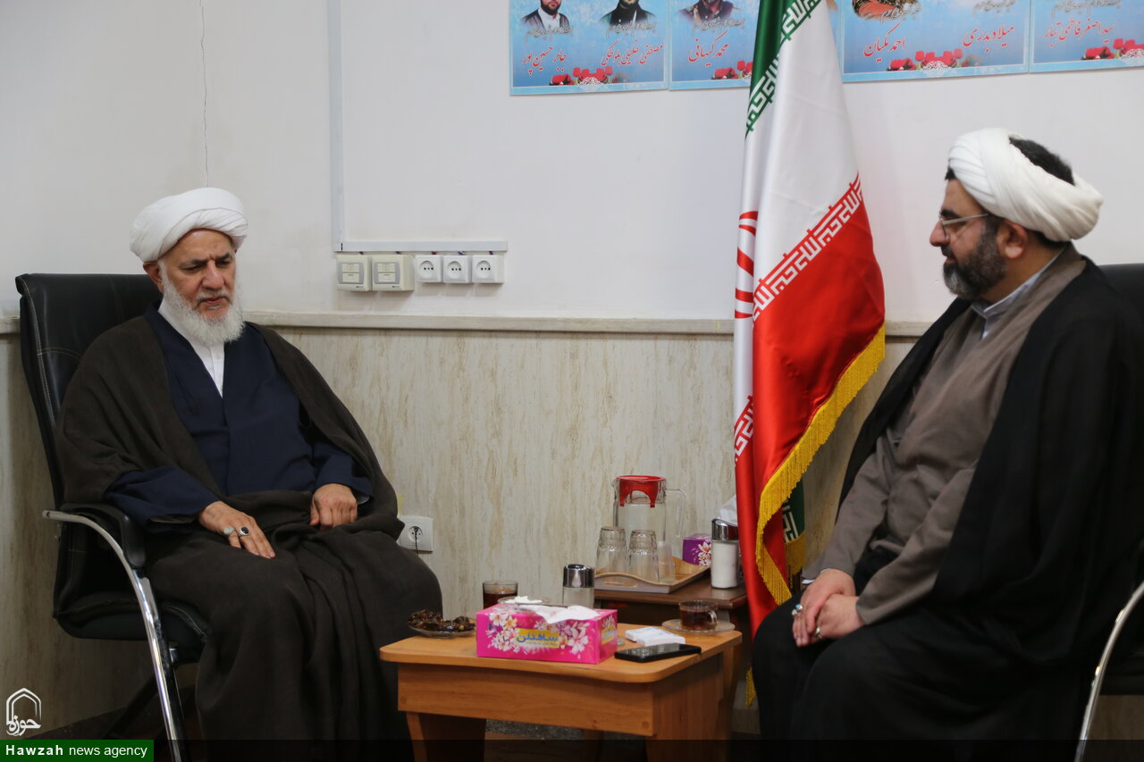 تصاویر/ دیدار امام جمعه موقت اهواز با مدیر حوزه علمیه خوزستان