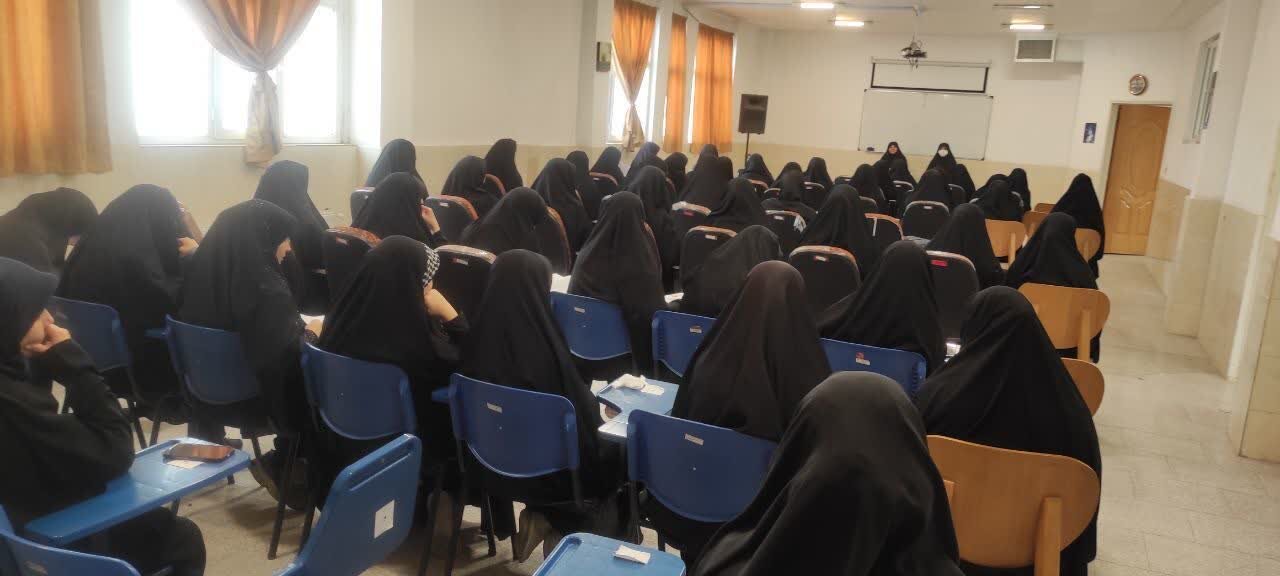 فضای مجازی شمشیر دولبه در کمین روابط خانوادگی