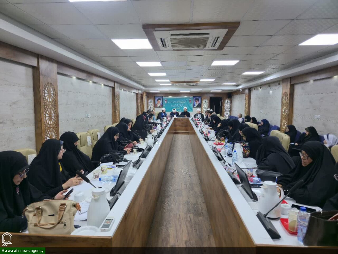 جلسه مدیران مؤسسات و خانه‌های قرآنی اهواز