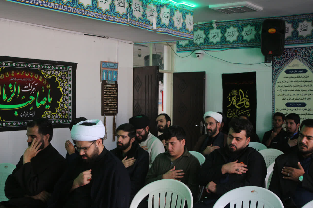 سوگواری ایام فاطمیه در مدرسه علمیه امام مهدی (عج)+عکس
