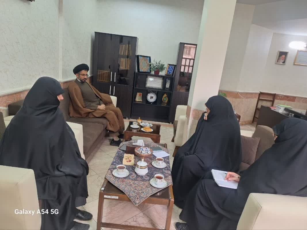 اعتکاف به‌مثابه فناوری نرم انقلاب اسلامی است