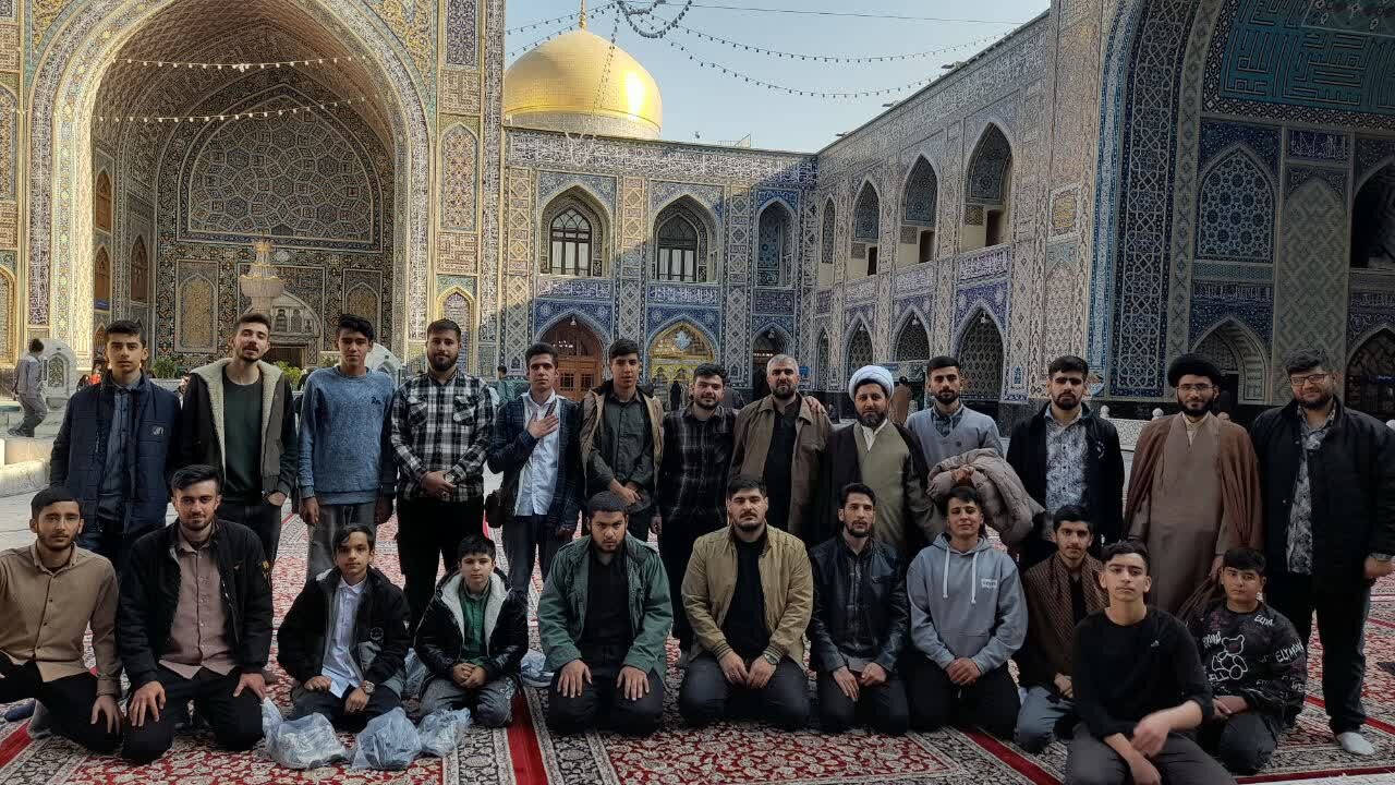 فیلم| برگزاری مراسم عزاداری ایام فاطمیه در حرم مطهر رضوی توسط طلاب مدرسه علمیه امام صادق (ع) بیجار