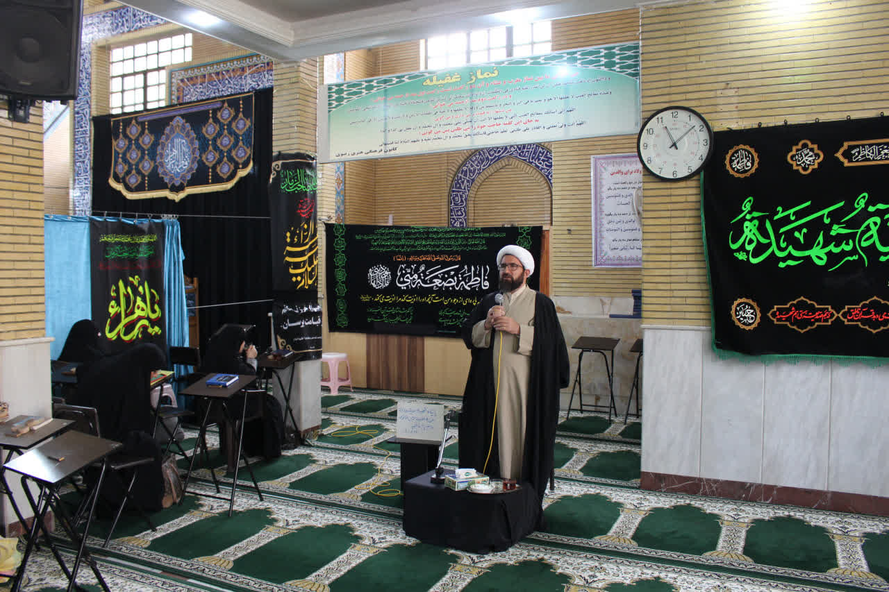 برگزاری نشست “شیوه دعوت فرزندان به نماز" در مسجد امام جواد (ع) اراک