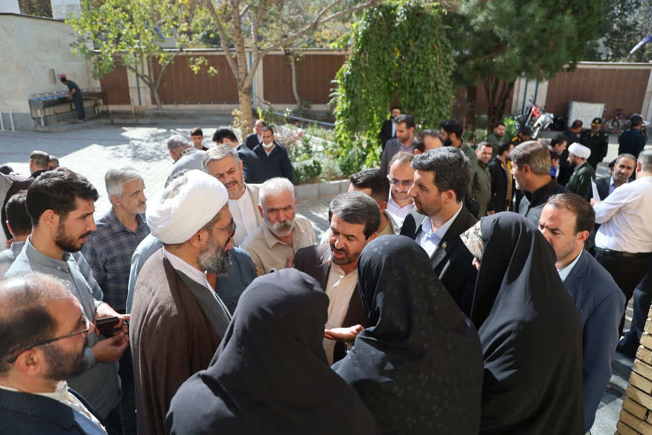 همدلی امام‌جمعه و استاندار، نماد مدیریت مردمی و پاسخ‌گو در همدان+ عکس و فیلم