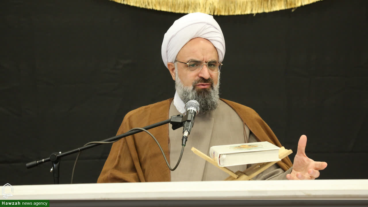 تصاویر/ یازدهمین جلسه برنامه «طلبه باشیم» در مدرسه علمیه امیرالمومنین(ع)تبریز