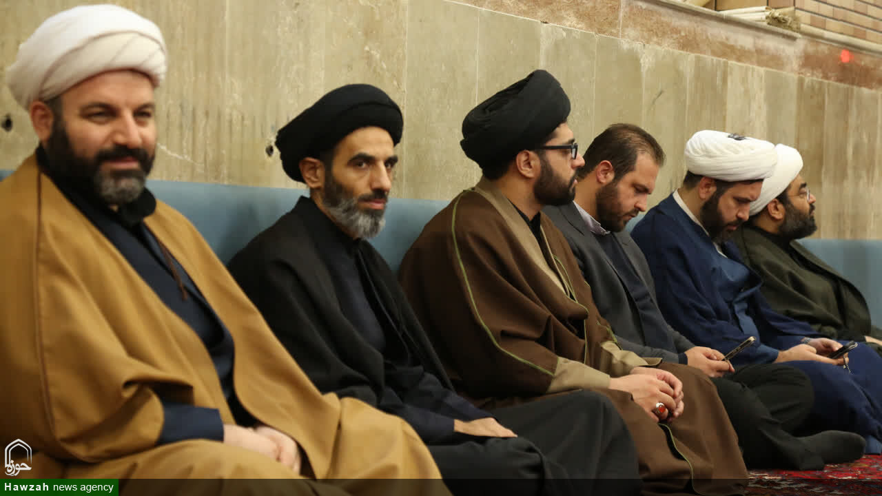 تصاویر/ یازدهمین جلسه برنامه «طلبه باشیم» در مدرسه علمیه امیرالمومنین(ع)تبریز