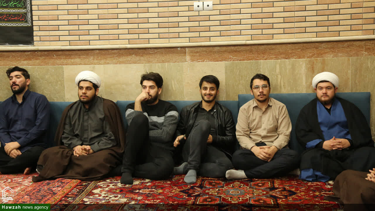 تصاویر/ یازدهمین جلسه برنامه «طلبه باشیم» در مدرسه علمیه امیرالمومنین(ع)تبریز