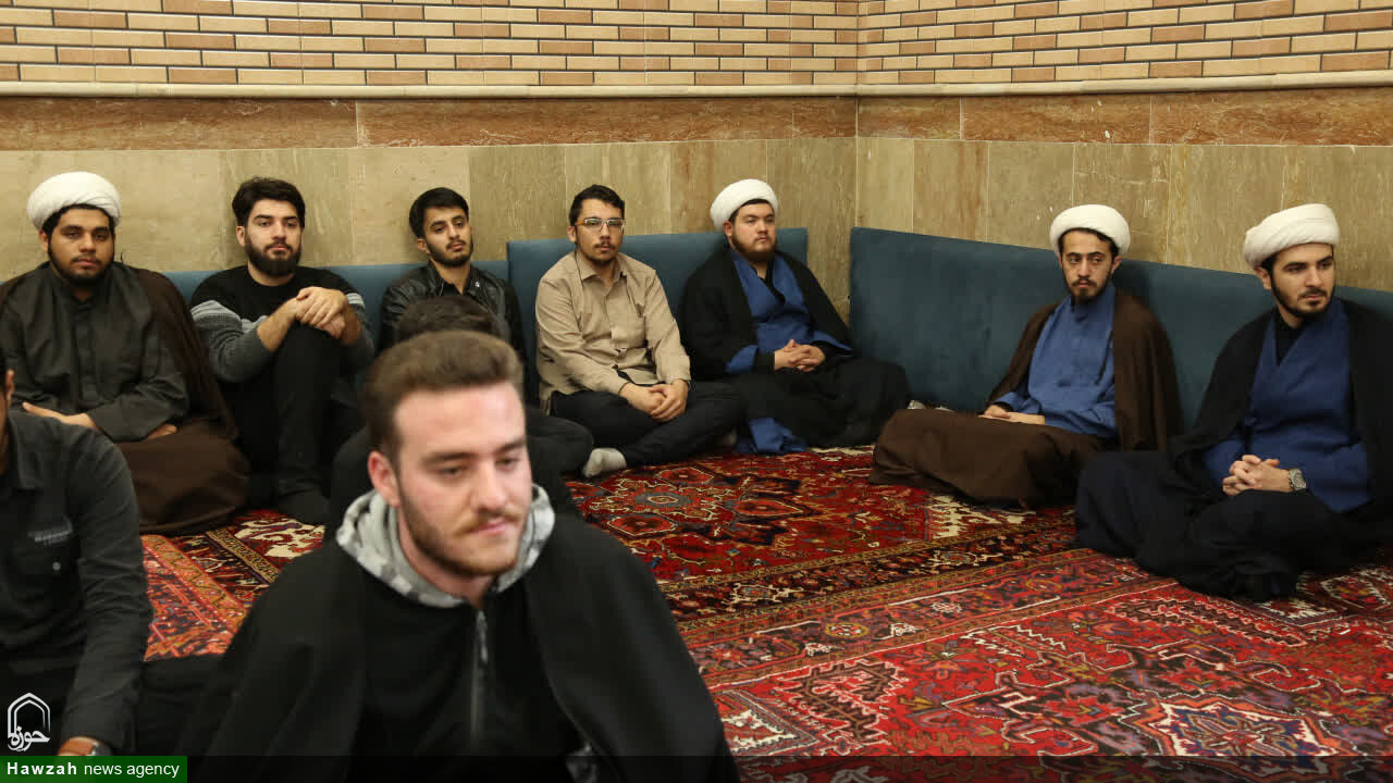 تصاویر/ یازدهمین جلسه برنامه «طلبه باشیم» در مدرسه علمیه امیرالمومنین(ع)تبریز