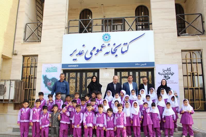 کتابخانه‌های عمومی خط مقدم مبارزه با جهل و انحرافات است