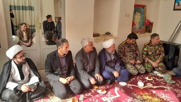 دیدار امام جمعه آران و بیدگل با خانواده معظم شهید ابوالفضل کجایی