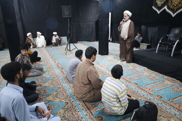 تصاویر/ دیدار مدیرحوزه علمیه استان هرمزگان با روحانیون شاغل در آموزش و پرورش شهرستان رودان