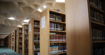 خدمت‌رسانی کتابخانه فاطمی با بیش از ۲۰۰ هزار منبع علمی و پژوهشی