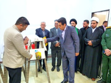 تصاویر/ نشست رونمایی از کتاب در شهرستان آبدانان