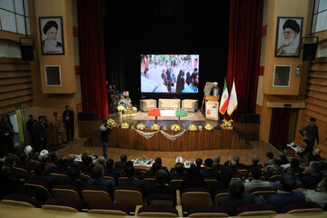 آثار مرتبط با شهدا، از انحراف فرهنگی جامعه جلوگیری می‌کند