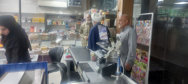 تصاویر/ بازدید امام‌جمعه آران و بیدگل از اصناف سطح شهر