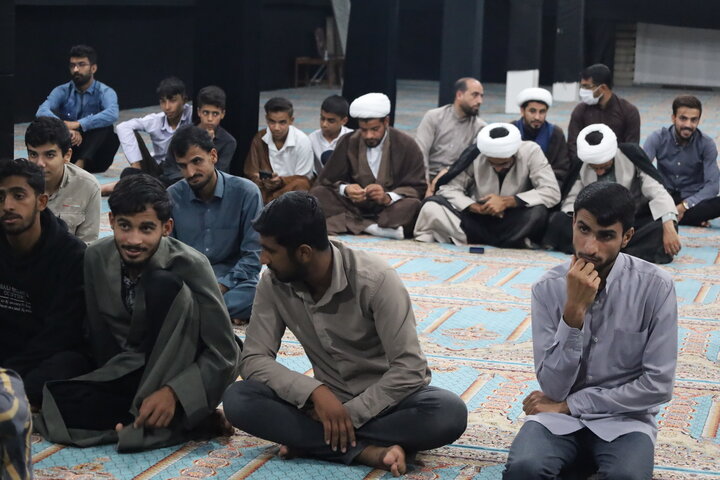 تصاویر/ دیدار مدیرحوزه علمیه با طلاب و روحانیون شاغل در آموزش و پرورش شهرستان رودان