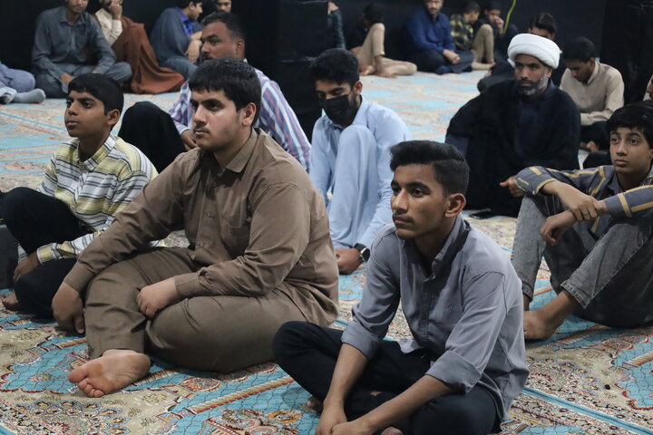 تصاویر/ دیدار مدیرحوزه علمیه با طلاب و روحانیون شاغل در آموزش و پرورش شهرستان رودان