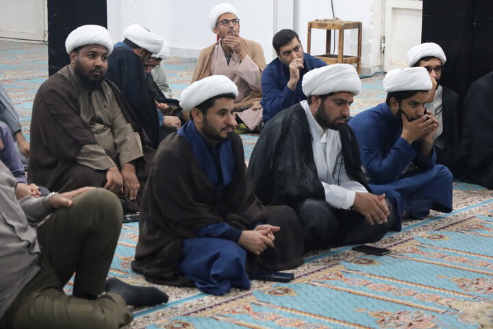 تصاویر/ دیدار مدیرحوزه علمیه با طلاب و روحانیون شاغل در آموزش و پرورش شهرستان رودان