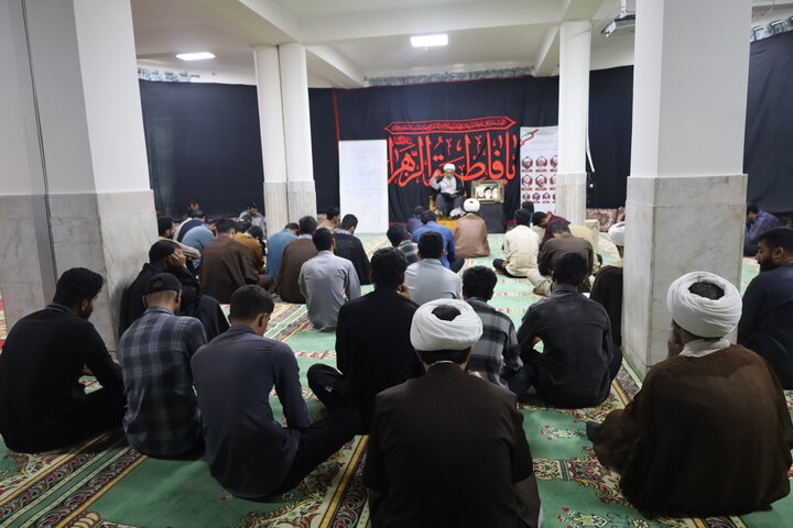 تصاویر/ درس اخلاق طلاب مدرسه علمیه النبی (ص) بندرعباس