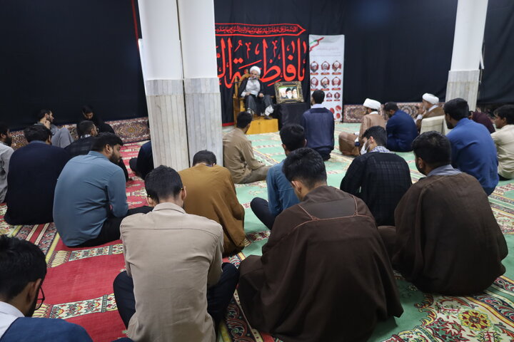 تصاویر/ درس اخلاق طلاب مدرسه علمیه النبی (ص) بندرعباس