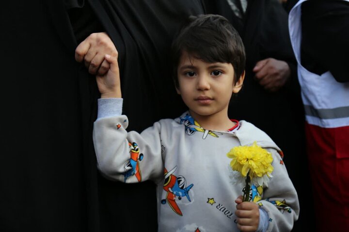 تصاویر / تشییع ۸ شهید گمنام و بازگشت پیکر شهید اکبر صفی صمغ‌آبادی پس از چهار دهه در شهرستان آبیک