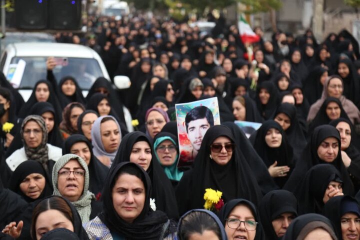 تصاویر / تشییع ۸ شهید گمنام و بازگشت پیکر شهید اکبر صفی صمغ‌آبادی پس از چهار دهه در شهرستان آبیک