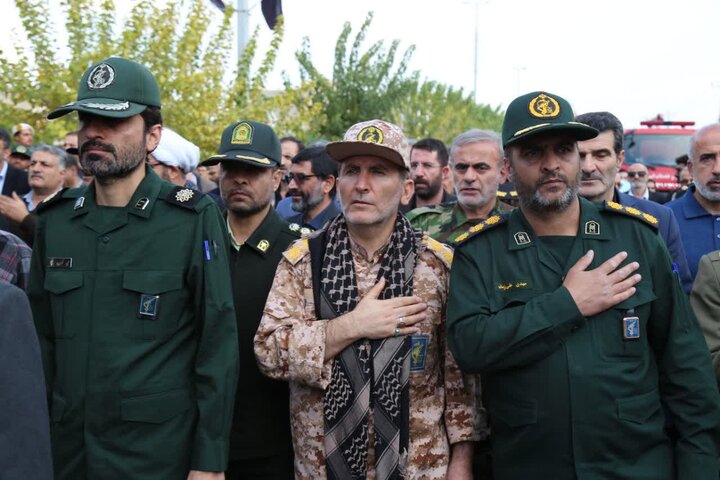 تصاویر / تشییع ۸ شهید گمنام و بازگشت پیکر شهید اکبر صفی صمغ‌آبادی پس از چهار دهه در شهرستان آبیک