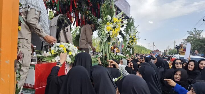 تصاویر / تشییع ۸ شهید گمنام و بازگشت پیکر شهید اکبر صفی صمغ‌آبادی پس از چهار دهه در شهرستان آبیک