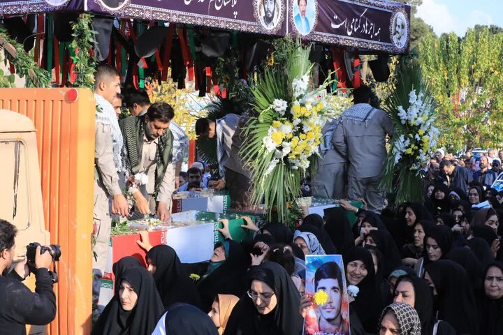 تصاویر / تشییع ۸ شهید گمنام و بازگشت پیکر شهید اکبر صفی صمغ‌آبادی پس از چهار دهه در شهرستان آبیک