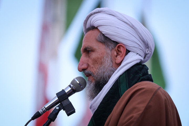 تصاویر /اقامه نماز باران توسط نماینده ولی فقیه در استان قزوین