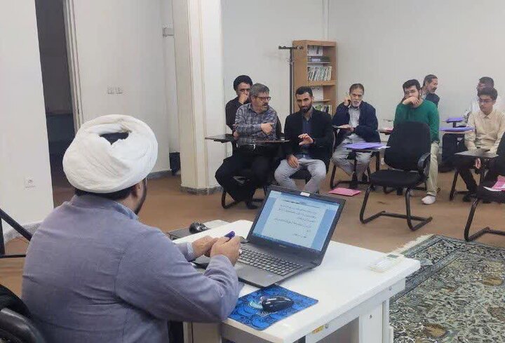 تصاویر / دورهٔ فشردهٔ دانش‌افزایی استادان و زبان‌آموختگان مکالمه عربی حوزهٔ علمیهٔ قزوین  برگزار شد