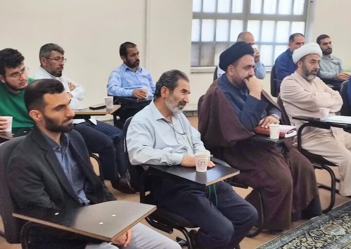 تصاویر / دورهٔ فشردهٔ دانش‌افزایی استادان و زبان‌آموختگان مکالمه عربی حوزهٔ علمیهٔ قزوین  برگزار شد