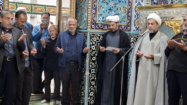 تصاویر/ آئین بازگشایی وعطر افشانی ضریح مطهر امامزادگان شهر جوپار