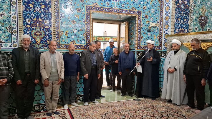 تصاویر/ آئین بازگشایی وعطر افشانی ضریح مطهر امامزادگان شهر جوپار