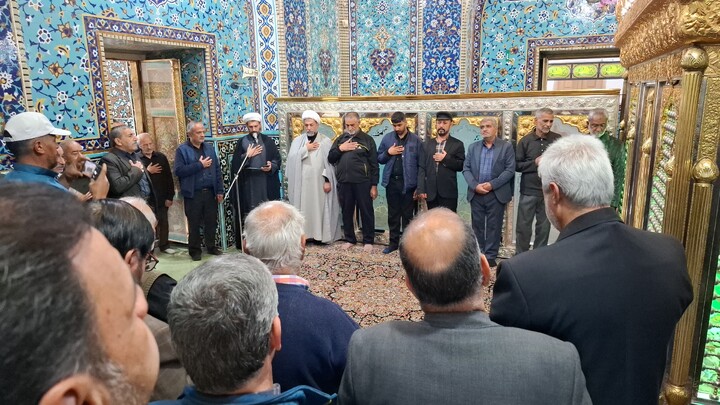 تصاویر/ آئین بازگشایی وعطر افشانی ضریح مطهر امامزادگان شهر جوپار