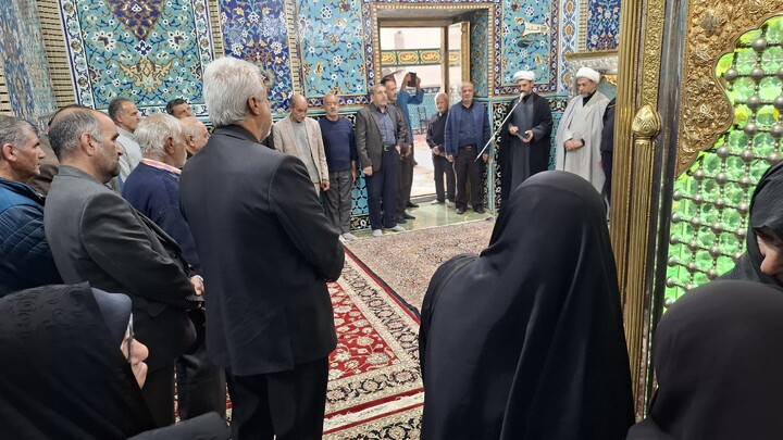 تصاویر/ آئین بازگشایی وعطر افشانی ضریح مطهر امامزادگان شهر جوپار